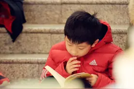 老师推荐教辅被解聘：是非不分的家长，只会让老师们越来越佛系图片