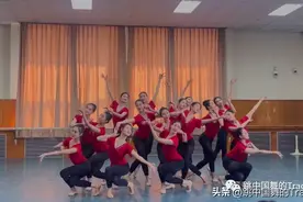 从小控制到腰再到大翻身, 每一段身韵都那么美图片