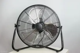 如何在没有空调的情况下，用简单的风扇为房间降温，快来试试吧图片