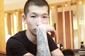 磊哥背景究竟有多深？连4千万粉丝的二驴都怕他？宇将军更是败将图片