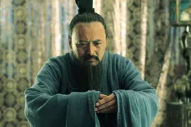 《论语》：正直的人因道义而团结，小人因私利而勾结图片