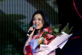 歌手白雪：7次登上春晚，嫁富商淡出歌坛，离异后收获完美爱情图片