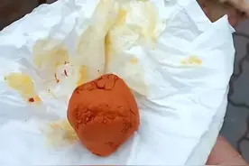 湖北女子家中宰牛，牛肚里发现巨型牛黄，这东西价格堪比黄金？图片