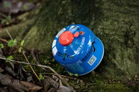 丁烷气罐使用过程中为啥瓶身会发冷，时常还伴有水珠图片