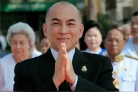 美男国王西哈莫尼：热爱中国爱跳舞，中年被迫继位，70岁至今不婚图片