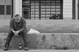 老父亲的遗憾，若早知这个皮肤病是癌症的表现，就不会耽误治疗了图片