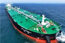 载重量32万吨，中国建成全国最大油轮，绕地球赤道1圈不用加油图片