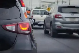 你的新能源二手车，还值多少钱？图片