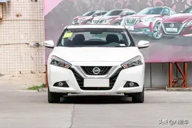 日系自吸自动油耗5.3L，三厢大空间家轿，低价格高品质，日产蓝鸟图片