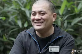 “熊猫摆渡人”谭爷爷，渡了自己也渡了熊猫图片