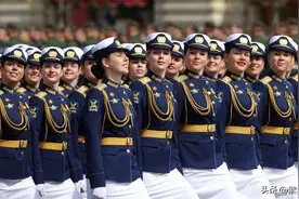 俄罗斯重建2大军区，扩军150万，外部压力为何非常严重？图片