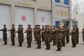 役前训练助力准新兵迈好军营第一步图片