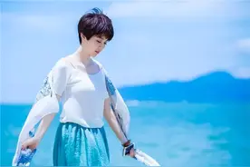 她就是“二胖”姜妍，一个被誉为“最美酒窝女孩”的年轻演员图片