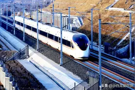 为什么高铁上总是手机信号差，上网速度慢？5G网络工程师告诉你图片