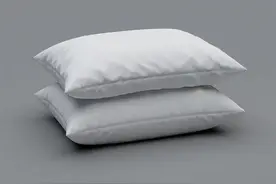 云飞和热尼娅在乌克兰的爸爸奢望一对我们唾手可得的枕头，泪目！图片