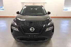 日产奇骏“套娃”CRV，熏黑套件更运动，设计终于学聪明了图片