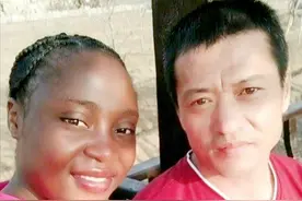 17年非洲女大学生闪婚东北大叔，婆媳矛盾不断，儿子接受双语教育图片