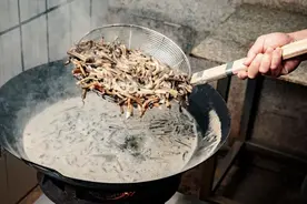 了解下福建6大暗黑料理，简直是生理和心理的极限挑战。图片