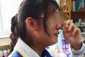 2013年，女孩成绩586分变364分，考试院公布高考试卷，作文成空白图片