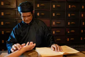 院士坦言：中药不能根治癌症，咱不能吹牛！中医治疗癌症靠谱吗？图片