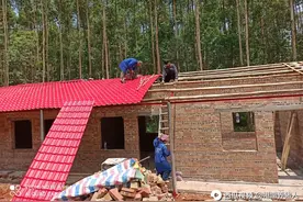 建房安装树脂瓦多少钱一个平方米？包工包料是什么价钱？图片