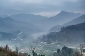 西安封控26天，有人坐上高铁回家乡，我们都是时代的见证者图片