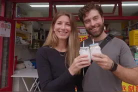 英国夫妇不听劝来中国旅游，直接“消失”1个月，坦言两国差距大图片