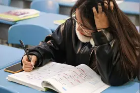 英语四六级考试要求有变，有些学生无法报名，希望你不是其中之一图片