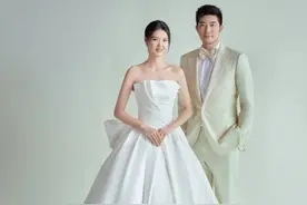 吴冠希家境殷实！开300万豪车，居住千万豪宅，同张常宁很恩爱图片