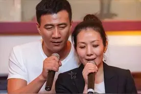 著名演员胡军：娶中戏师妹，婚后绯闻不断，此生只爱2个女人图片