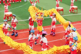 开幕！上党区中小学在田径场上“竞”享青春图片
