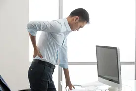 骨科医生：多数早期腰椎间盘突出症无需手术，这4种方法有助缓解图片