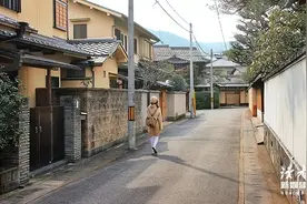 与人交往，牢记“温水效应”图片