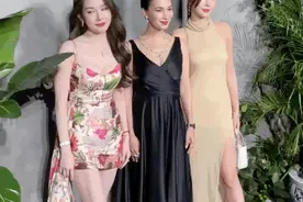 女网红和明星合照，不仅没礼貌茶味十足，还把自己P的这么狠!图片