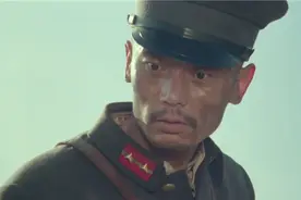 31年前的抗日片《烈火金钢》，葛优梁天演反派，导演是张艺谋同学图片