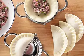 新式“饺子机”一出，爱吃饺子的人有福了，省时省力，家家买得起图片