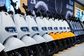 暑期来沪旅游和打工者增多 电动车短租成为出行新选择图片