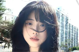 怎样知道一个男生喜不喜欢你图片