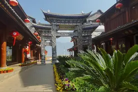 换一个灯泡需要多少人？图片