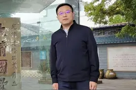 看到51岁赵立坚，才发现：他的公务员穿搭好儒雅，一看就是文化人图片