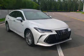 新款亚洲龙曝光，内饰不丑配置升级价格或下调，不会虚火吧？图片