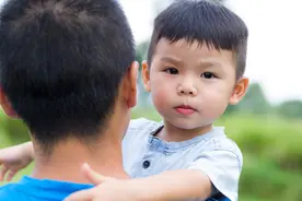 父亲，是你决定了孩子20年后的命运，爸爸对孩子的意义，值得深思图片