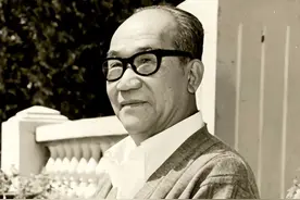 93年侯宝林去世后，儿子整理遗物发现王光美亲笔信，打开让人泪目图片