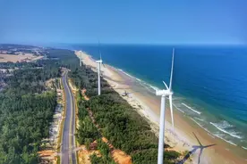 木兰湾，海南最美的港湾，莽原礁石，被亚洲最高灯塔照耀图片