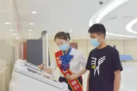 没钱的银行卡是“留着”还是“销户”?多亏银行员工提醒,涨知识了图片