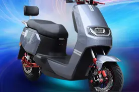 2款高速电摩，时速80码，3000元起，最大续航350公里，可以跑长途图片