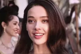 《小美人鱼》东亚评分不及格，反派美过主角，迪士尼是故意的吗？图片