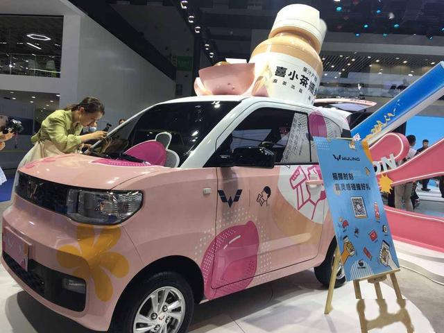 为什么五菱宏光MINI这么受欢迎，是贪便宜吗？一次给你讲清楚