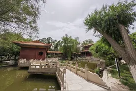 梨城库尔勒石油小区一区公园随拍图片