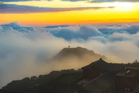 泰山景区大升级~忘带身份证、学生证也能爬泰山啦，假期前3天夜间票已售罄图片